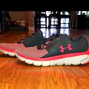 💩💩UnderArmour Speedfoam Pink and Gray Shoes